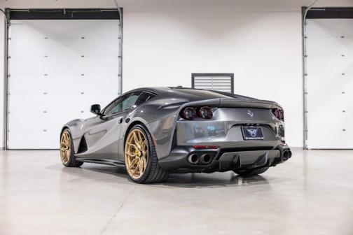 2019 Ferrari 812 Superfast Base