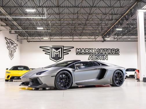 2015 Lamborghini Aventador LP700-4