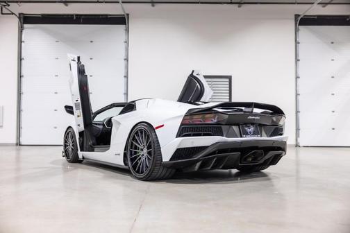 2019 Lamborghini Aventador S Base