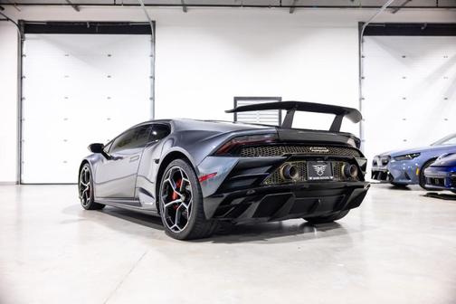 2021 Lamborghini Huracan EVO Base