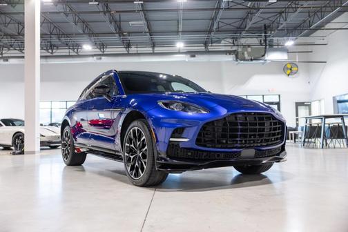 2023 Aston Martin DBX 707