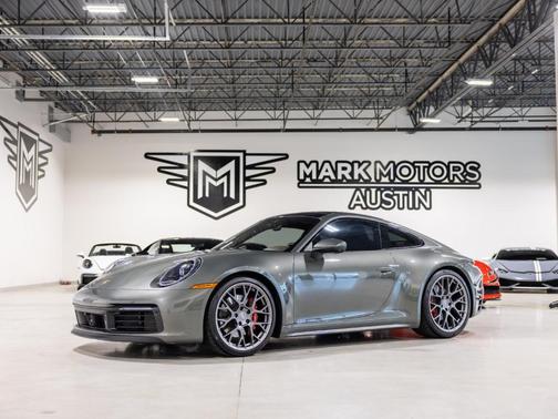 2021 Porsche 911 Carrera