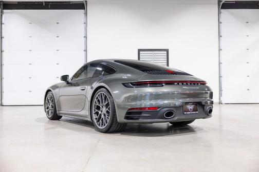 2021 Porsche 911 Carrera