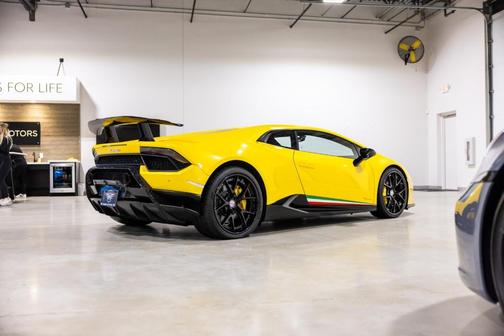 Giallo Inti Pearl Effect 2018 Lamborghini Huracan Performante