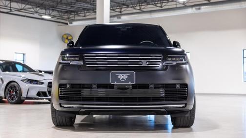 2024 Land Rover Range Rover P615 SV