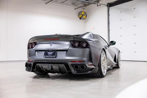 2023 Ferrari 812 GTS Base