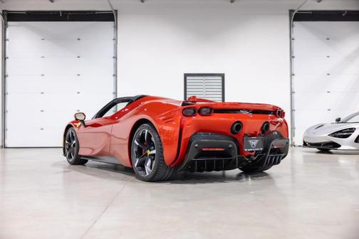 2022 Ferrari SF90 Spider Base