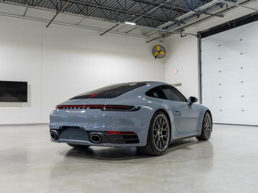 2024 Porsche 911 Carrera