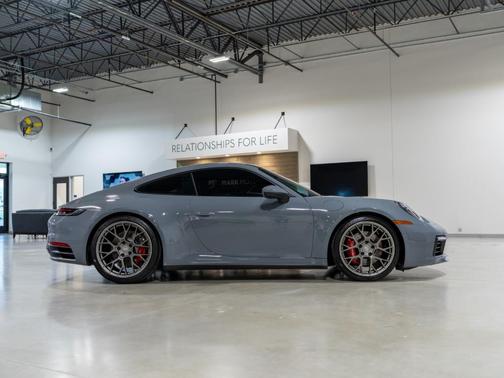 2024 Porsche 911 Carrera