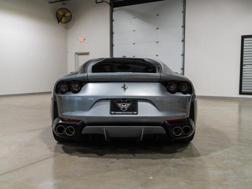2019 Ferrari 812 Superfast Base