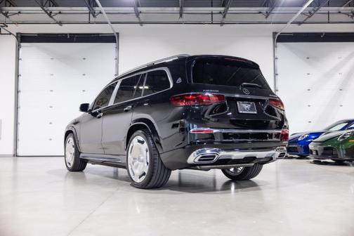Obsidian Black Metallic 2025 Mercedes-Benz Maybach GLS 600 4MATIC