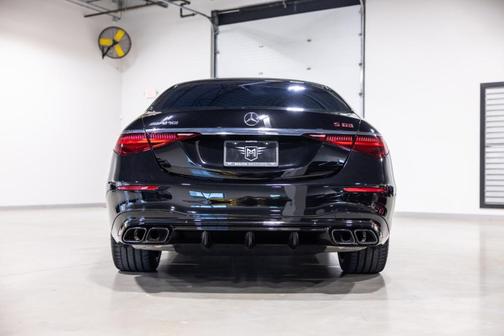 Obsidian Black Metallic 2024 Mercedes-Benz AMG S 63 E Base