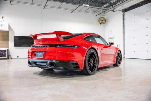 2024 Porsche 911 Carrera