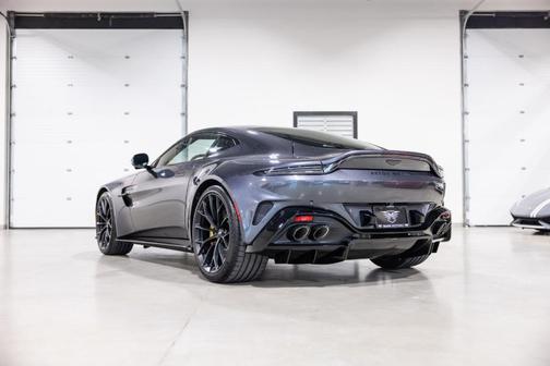 2025 Aston Martin Vantage Base