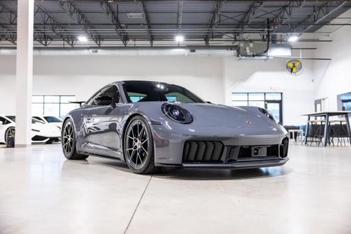 2025 Porsche 911 Carrera GTS