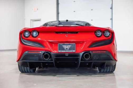 2021 Ferrari F8 Tributo Base