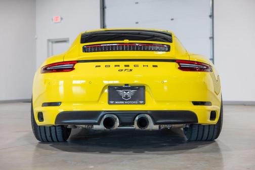 2018 Porsche 911 Carrera GTS