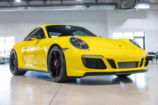 2018 Porsche 911 Carrera GTS