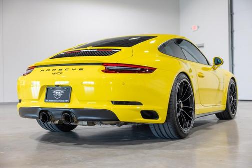 2018 Porsche 911 Carrera GTS