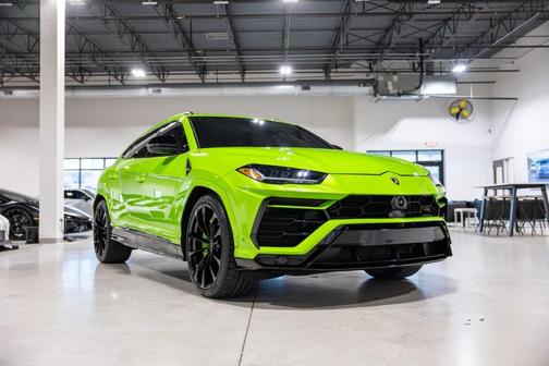2022 Lamborghini Urus 4 SEAT CONFIGURATION-SUPER RARE-VERDE MANTIS