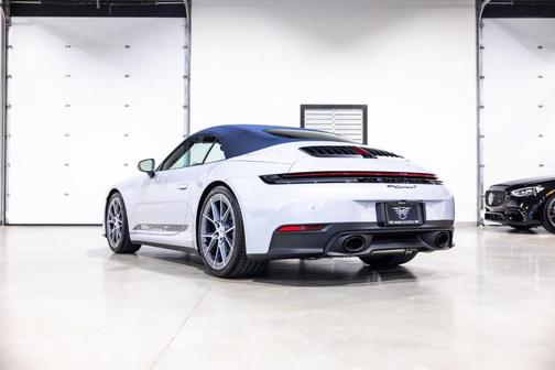 Ice Grey Metallic 2026 Porsche 911 Carrera