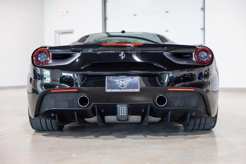 2017 Ferrari 488 GTB Base