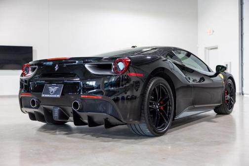 2017 Ferrari 488 GTB Base