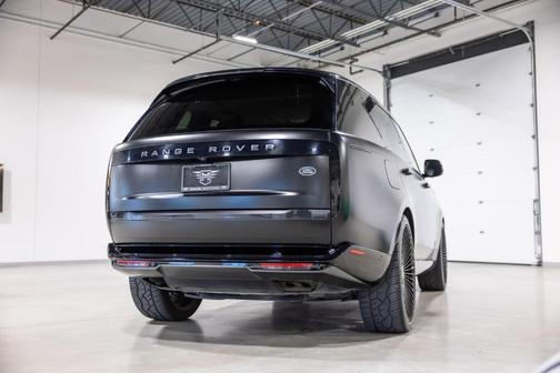 2023 Land Rover Range Rover P530 SE
