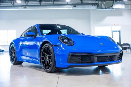 2023 Porsche 911 Carrera 4