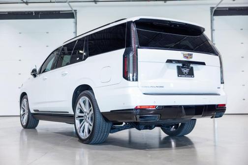 2025 Cadillac Escalade ESV Sport Platinum