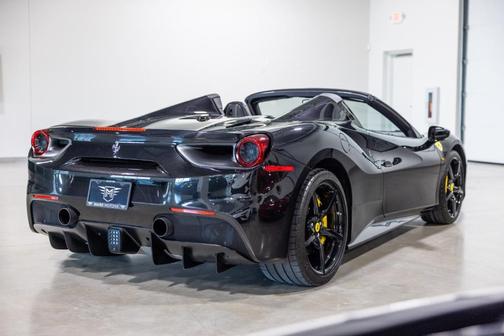 2019 Ferrari 488 Spider Base