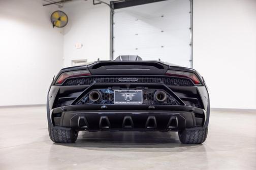2024 Lamborghini Huracan Sterrato Base