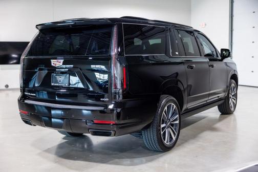 2025 Cadillac Escalade ESV Sport