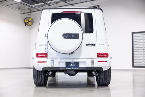 MANUFAKTUR Moonlight White Metallic 2025 Mercedes-Benz AMG G 63 4MATIC