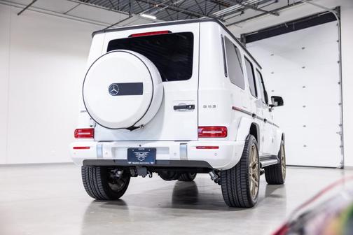 MANUFAKTUR Moonlight White Metallic 2025 Mercedes-Benz AMG G 63 4MATIC