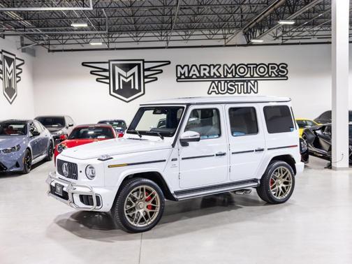 MANUFAKTUR Moonlight White Metallic 2025 Mercedes-Benz AMG G 63 4MATIC