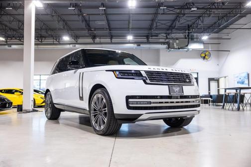 Fuji White 2026 Land Rover Range Rover P530 SE 7 Seat