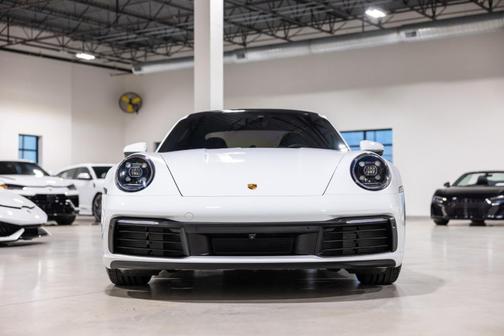 2022 Porsche 911 Carrera