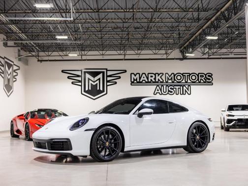 2022 Porsche 911 Carrera