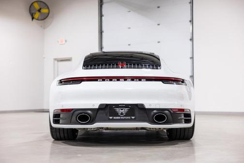 2022 Porsche 911 Carrera
