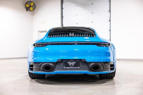 2021 Porsche 911 Carrera