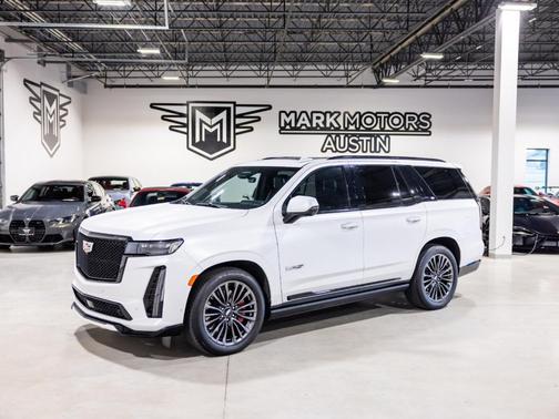 Crystal White Tri-Coat 2024 Cadillac Escalade V-Series