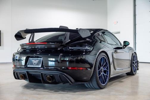 2023 Porsche 718 Cayman GT4 RS