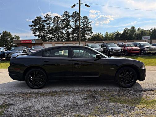 Black 2014 Dodge Charger R/T