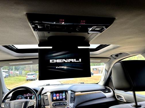 2017 GMC Yukon XL Denali