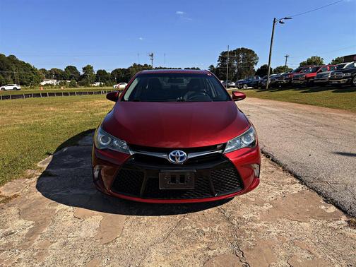 Maroon Or Burgundy 2015 Toyota Camry Hybrid SE