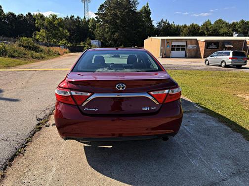 Maroon Or Burgundy 2015 Toyota Camry Hybrid SE