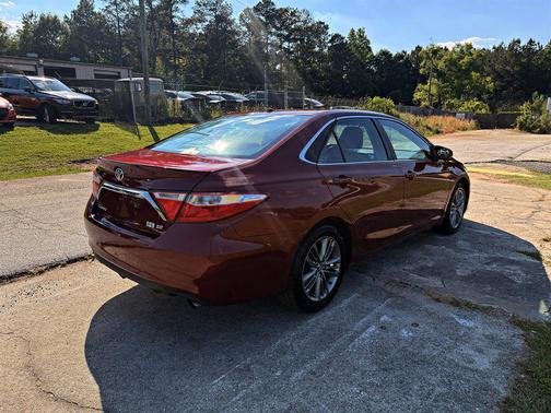 Maroon Or Burgundy 2015 Toyota Camry Hybrid SE