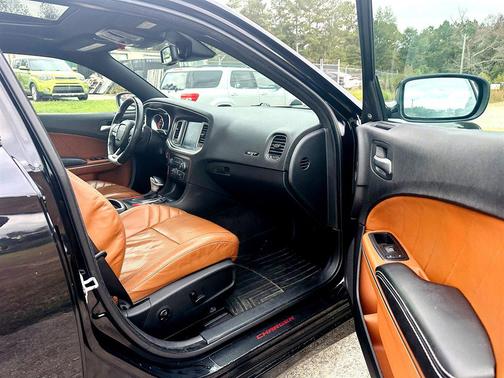 2017 Dodge Charger SRT 392