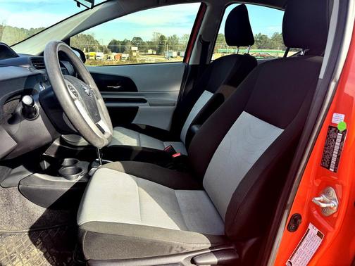 2013 Toyota Prius c Three